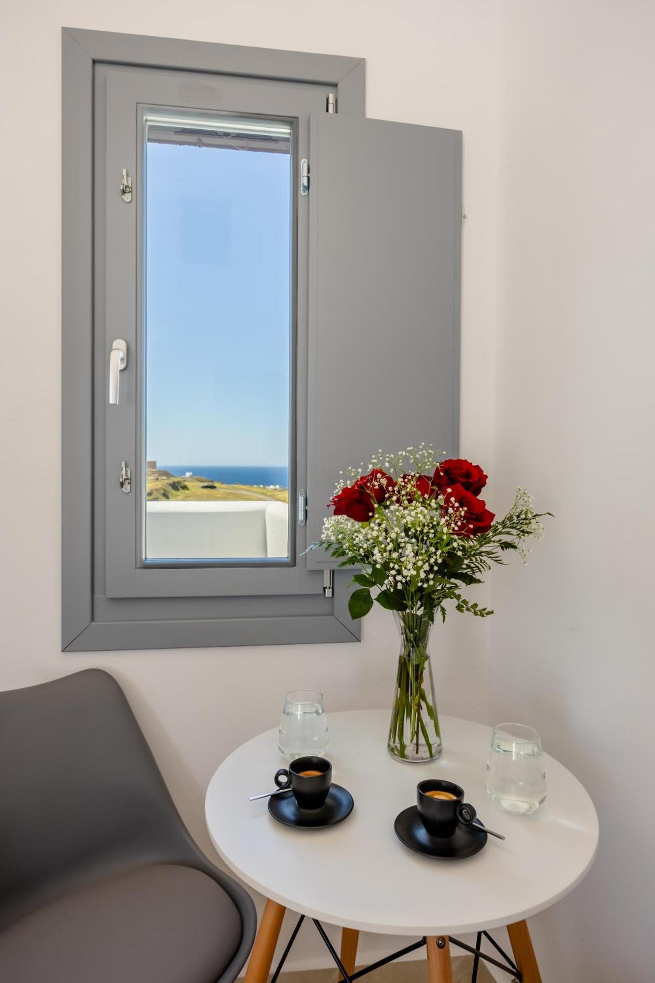 Nastram Suites Oia Ngoại thất bức ảnh