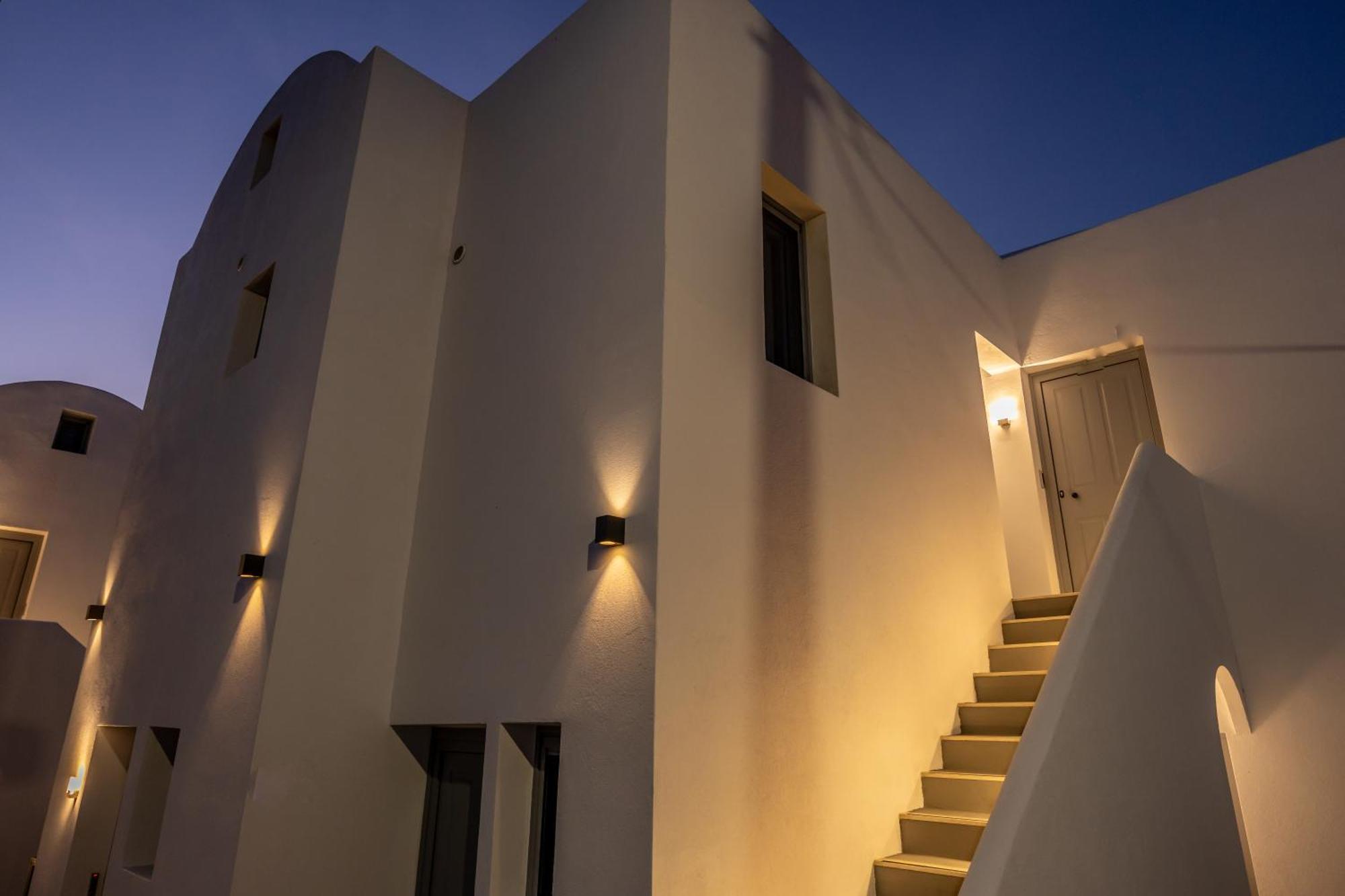 Nastram Suites Oia Ngoại thất bức ảnh