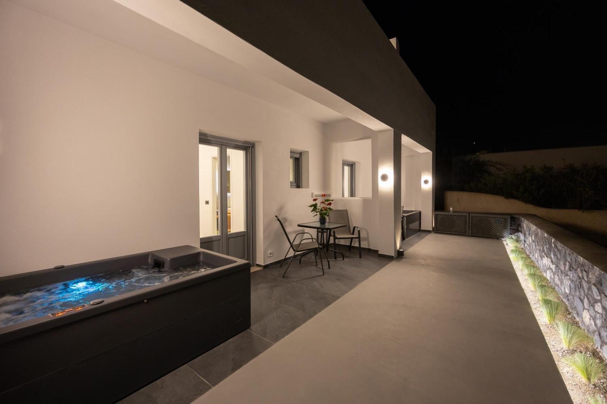 Nastram Suites Oia Ngoại thất bức ảnh