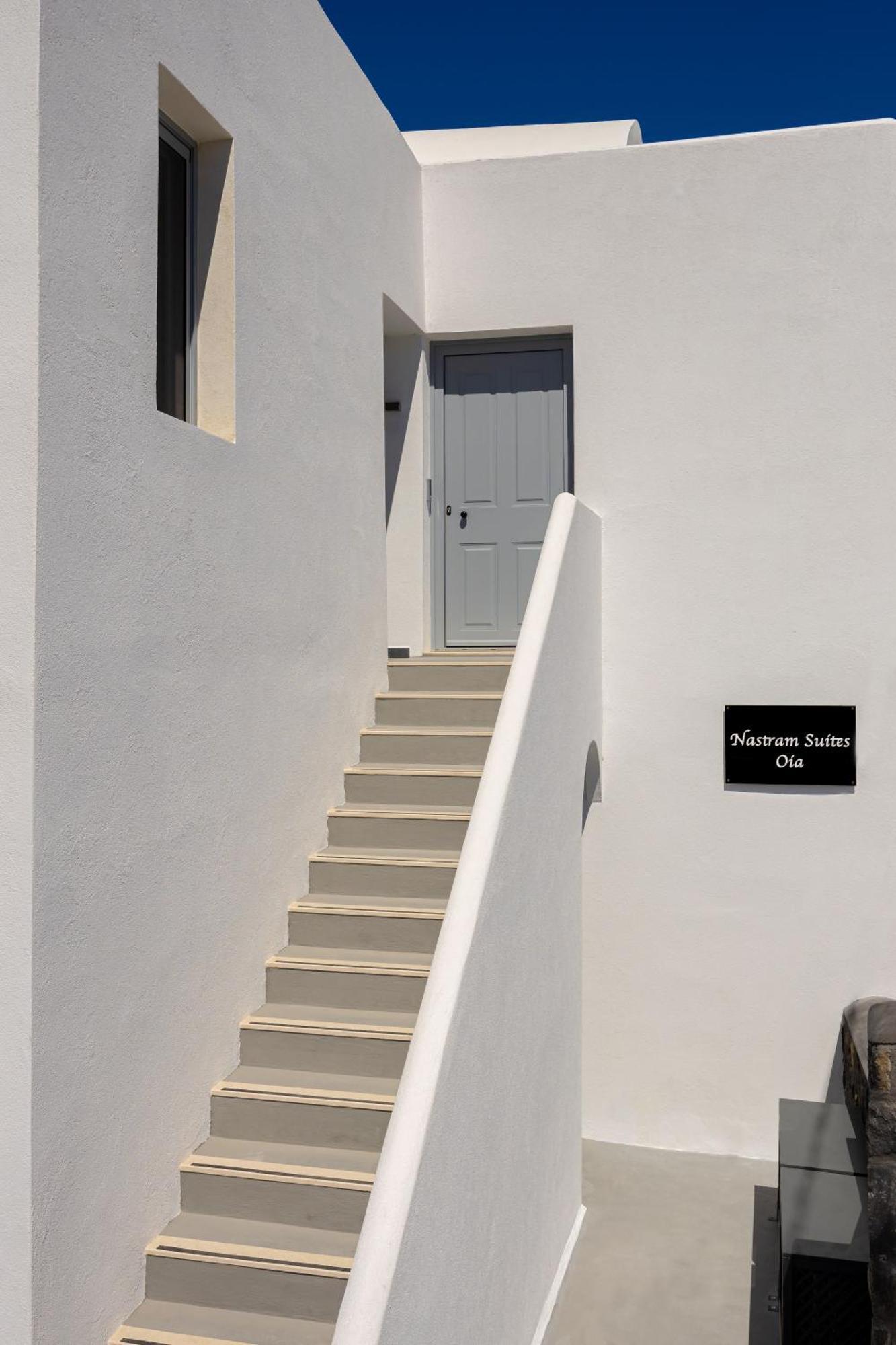 Nastram Suites Oia Ngoại thất bức ảnh