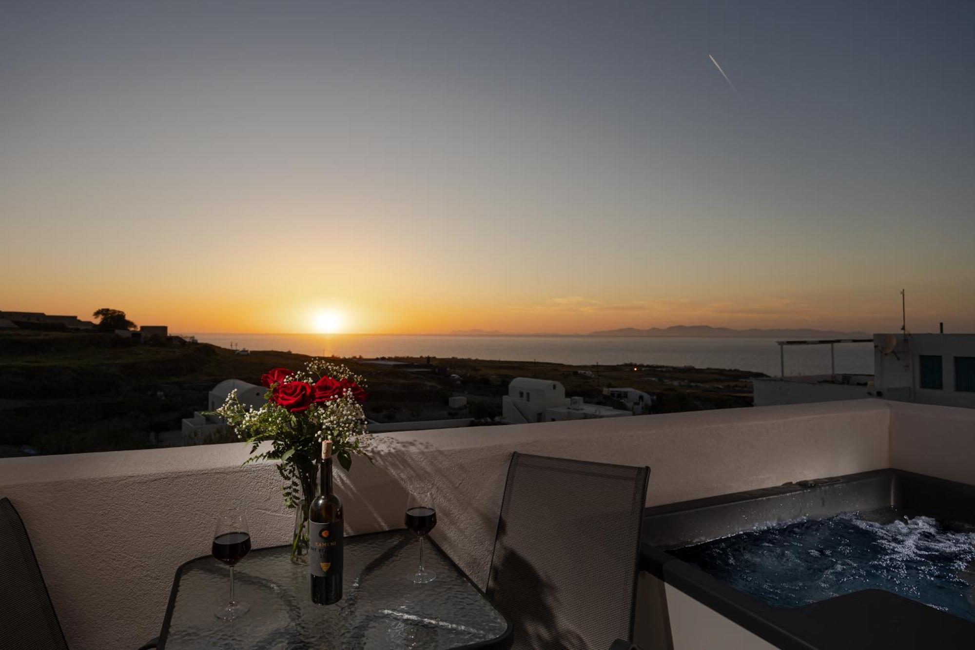 Nastram Suites Oia Ngoại thất bức ảnh
