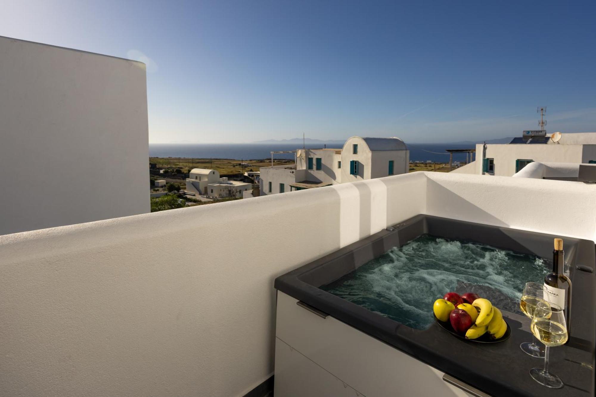 Nastram Suites Oia Phòng bức ảnh