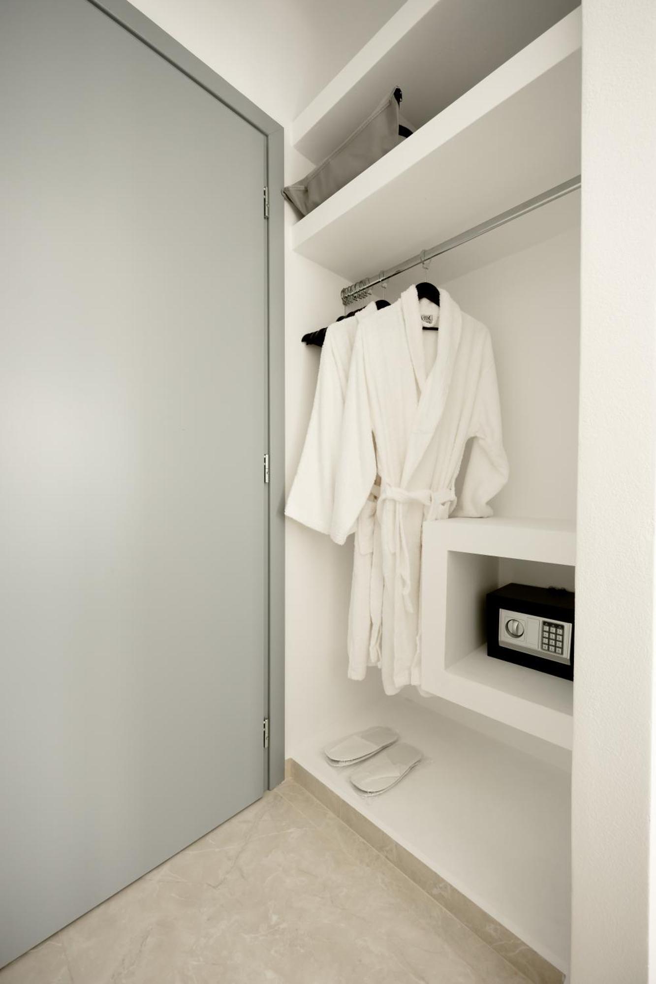 Nastram Suites Oia Phòng bức ảnh